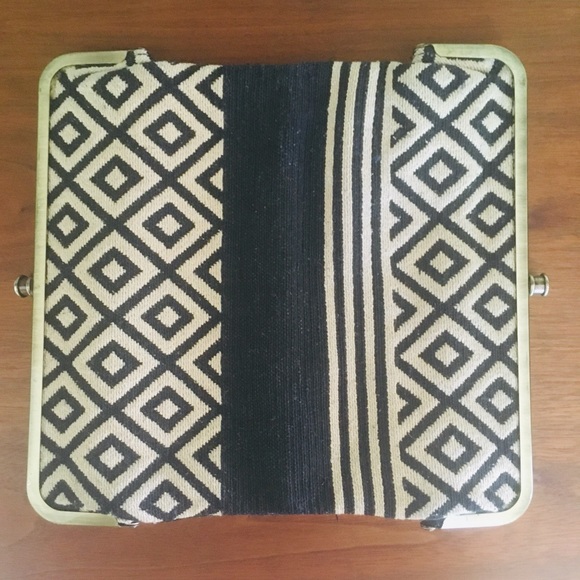 Geometric Print Clutch | ModCloth - Picture 2 of 6